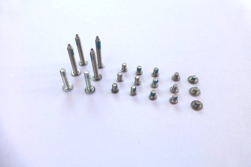  MacBook Pro 15" A1150 A1211 A1226 A1260 Gehäuse Schrauben Case Screws