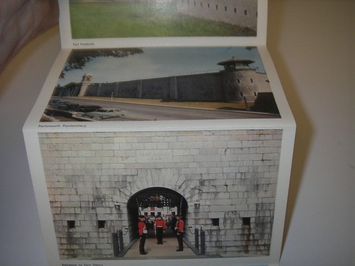 Vintage Souvenir Kingston ON Post Card Fold-out Booklet 14 Views Unposted - Picture 4 of 9