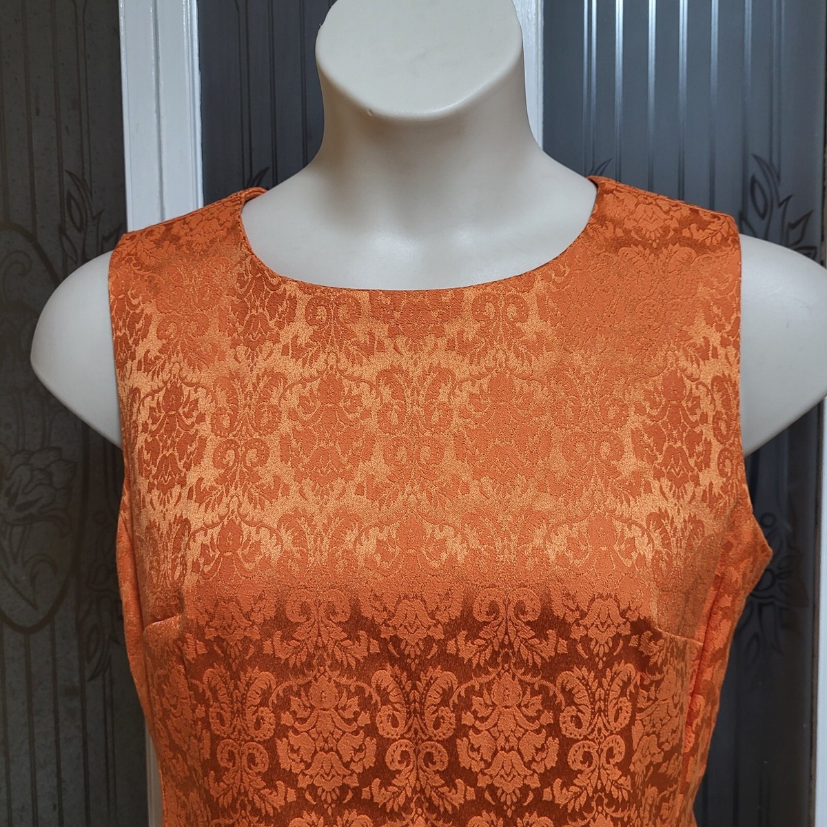 open lace back dress Shop Eva Mendes Clothing and Dresses at SilkRoll. Trade with us!