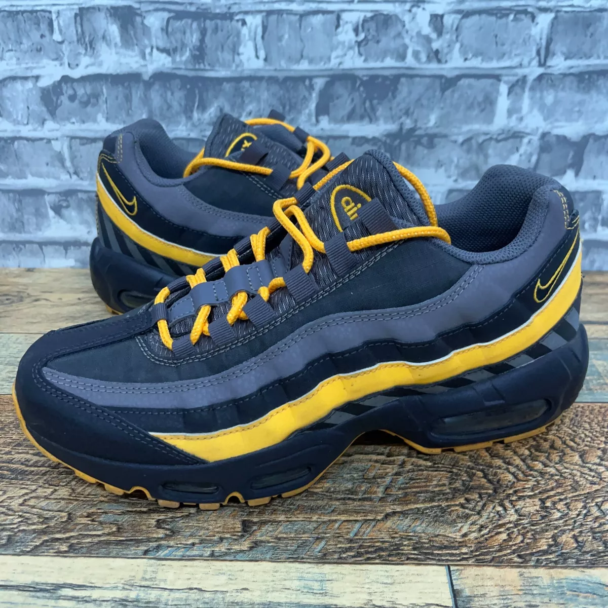 Nike Air Max 95 I-95 Pack Oil Grey Laser Orange Black Size 7.5 BV6064-001 Nike Air Max 95 I-95 Pack Oil Grey Laser Orange Black Size 7.5 BV6064-001