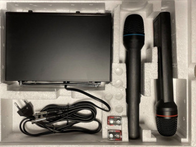 Audiovoice VHF002-2VM prof wireless remote microphone system 2 handheld mics