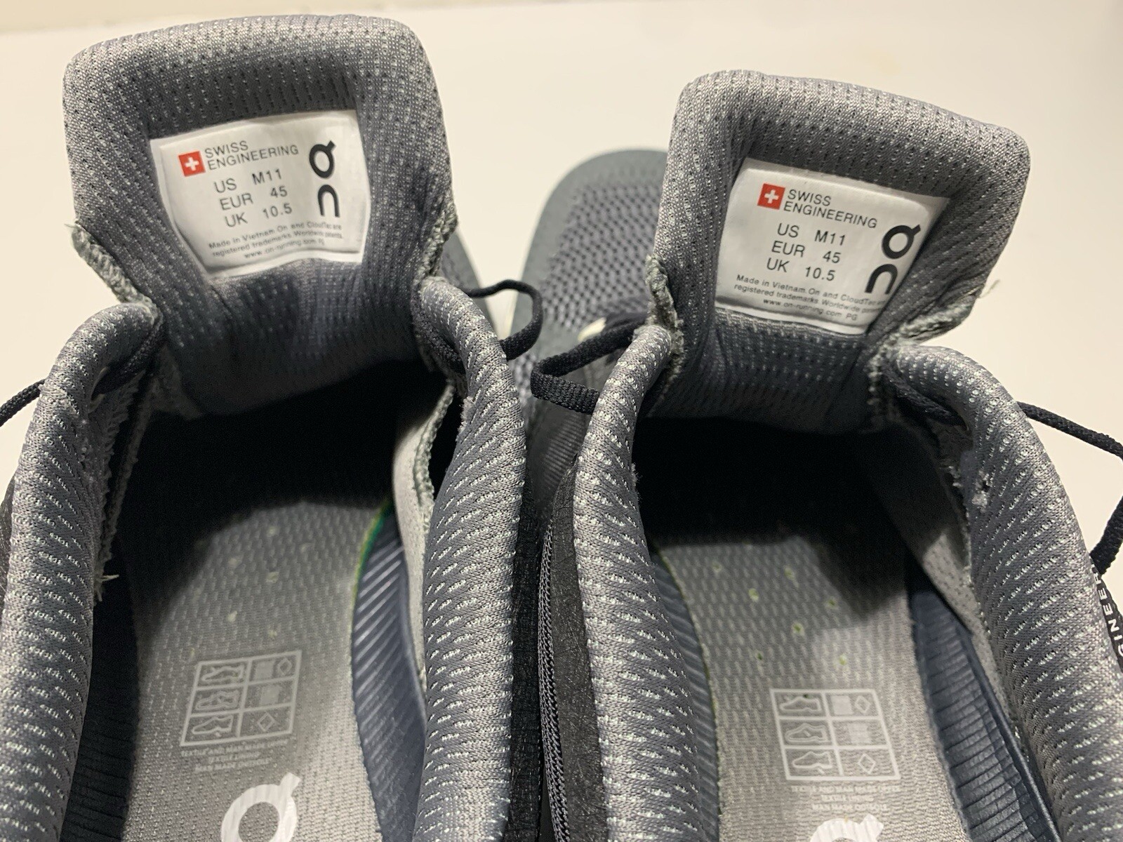 On Cloud Cloudflyer Gray black Running Sneakers M… - image 8