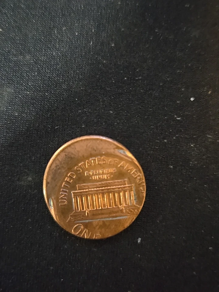 1998 Mis-Struck Penny Planchet - Rare Off Center Clear Date Struck 2 Sides OBO  - Image 2 of 4