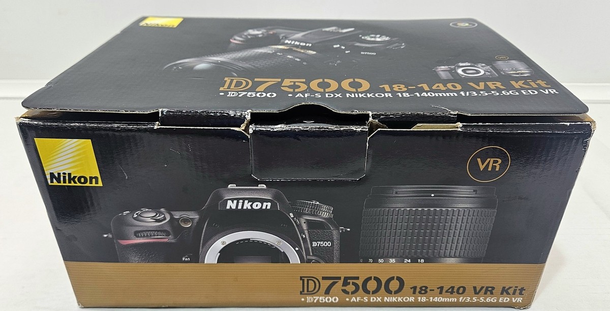 Nikon D7500 DSLR Camera with AF-S DX NIKKOR 18-140mm f/3.5-5.6G ED