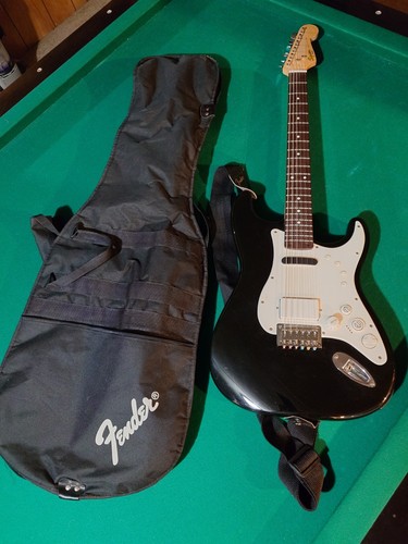 Squier Fender Stratocaster Rock Band REAL Pro Guitar for Xbox w/Case - Picture 2 of 6