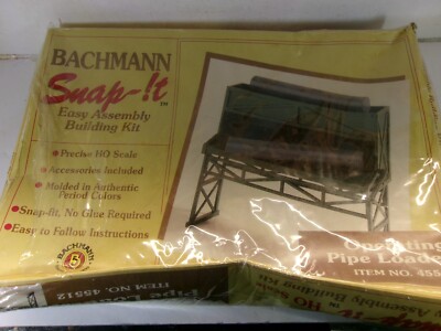 HO gauge Bachmann ''Operating Pipe Loader'' Item # 45512