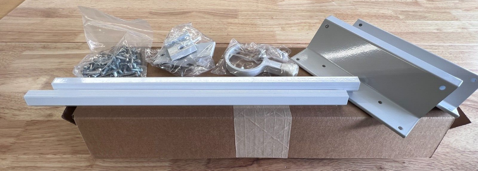 Dometic 3106992.039b Polar White Slide Topper Bracket Kit Hardware 
