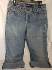 BandolinoBlu Women's Denim Capri's Size 8