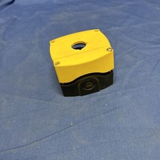 New Allen Bradley 1 Hole Enclosure Station 800F-1YP no box or screws