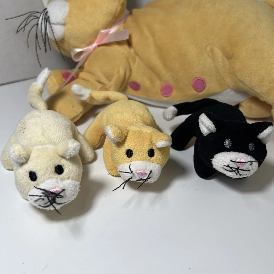 Manhattan Toy Plush Cat Nursing Nina Mommy Cat 3 Kittens Attach Magnetically - Image 2 of 4