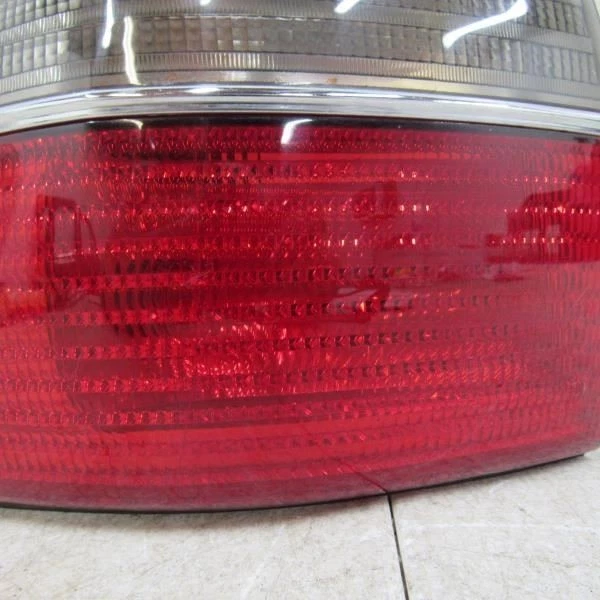 Lámpara de cuarto de luz trasera de pasajero montada en panel 1997 1998 1999 Cadillac Catera Foto 3 de 4