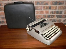 Vintage 1964 Smith Corona Classic 10 Portable Manual Typewriter w/Case thumbnail