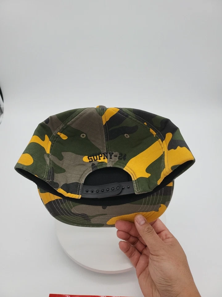 Sombrero Supreme Surplus 5 paneles amarillo camuflaje Snapback SS24 Supreme New York 2024 nuevo Foto 4 de 4