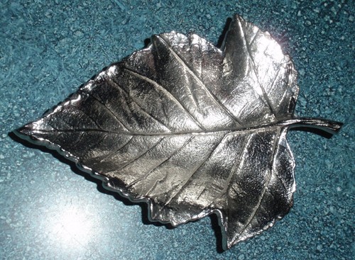 Collectible Metal Maple Leaf Silver Color Trinket Candy Dish 7" - GREAT GIFT!