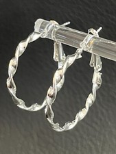 FUN NEW PAIR WOMEN'S TWISTED HOOP EARRINGS 30MM SILVER