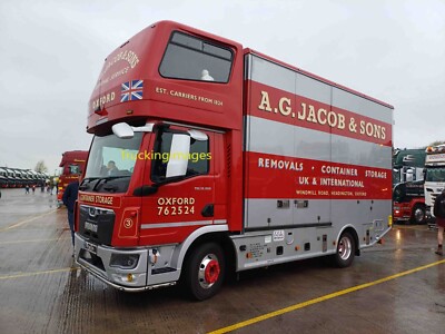 LKWINGIMAGES LKW FOTOS - MÖBELWAGEN RENAULT-MAN-IVECO - 216 GELISTET