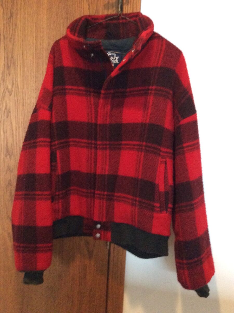 VTG Woolrich EST 1830 USA 16027 Thick Black/Red Bomber VTG Woolrich EST 1830 USA 16027 Thick Black/Red Bomber