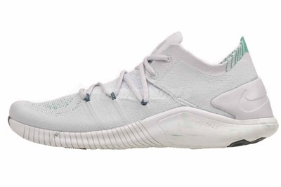 nike training tr flyknit trainers in purple