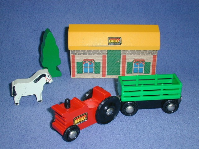 brio farm tractor set