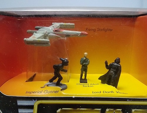 Micro Machines/ Star Wars Darth Vader's Lightsaber /Death Star Trench /1996/ New - Picture 5 of 12