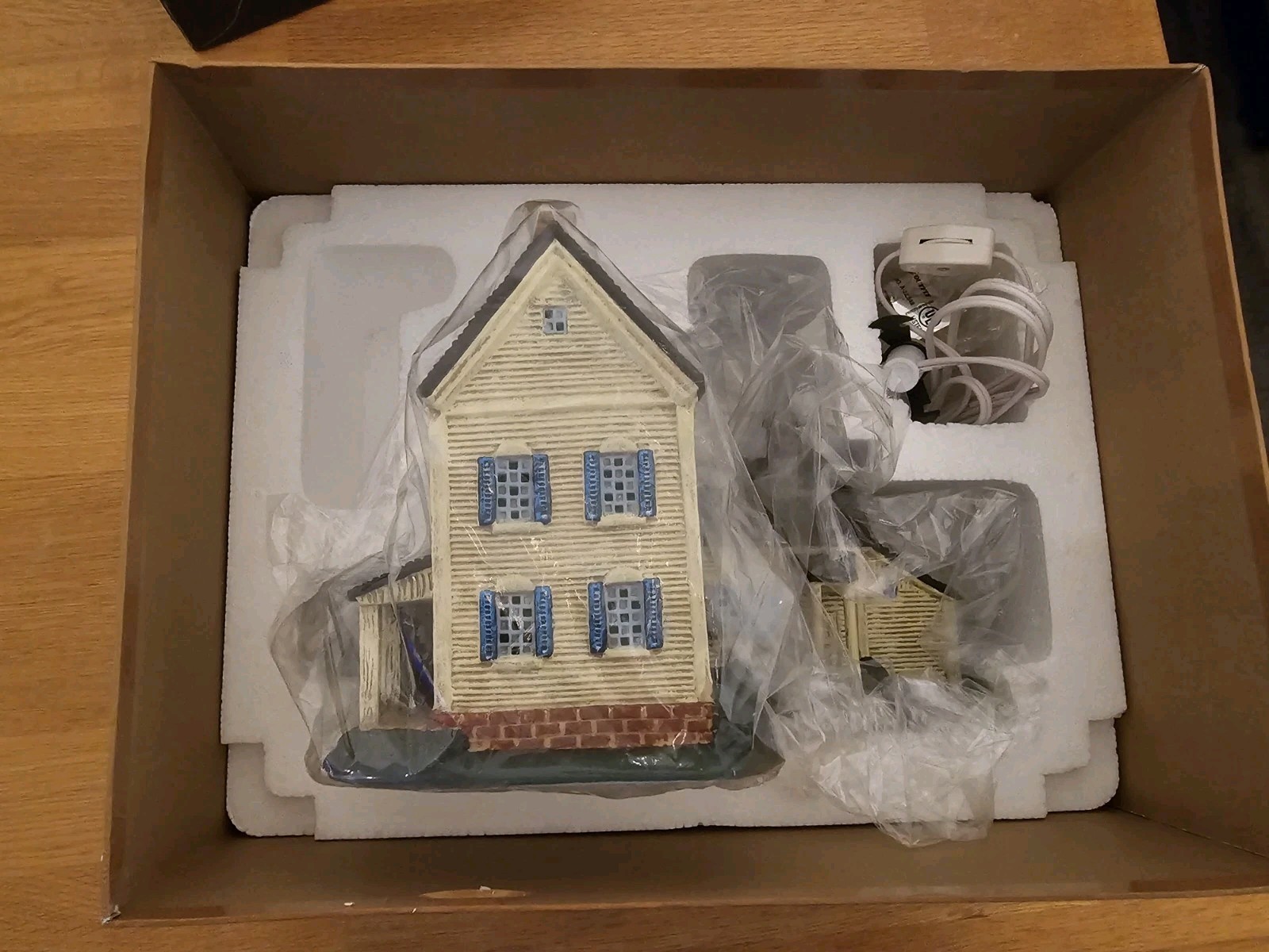 Lang And Wise Folk Art Villages Meadowbrook Farms "Meadowbrook Farm House"...