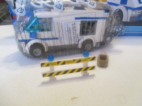 LEGO City: Prisoner Transport (7286) 99.9 % W/ booklet and box