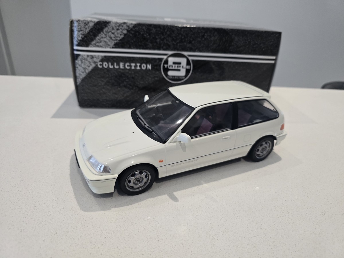 ミニカー UT  3er Reihe 3-series 1/18 Triple 9 Collection 1:18 Scale Resin Model 1987 Honda Civic EF-3