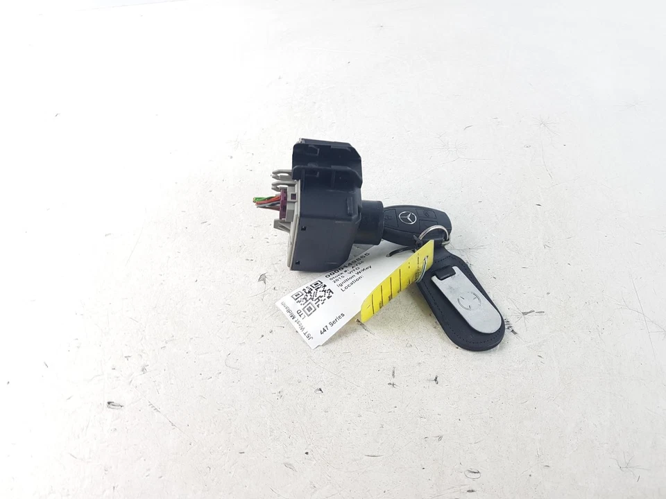 MERCEDES VITO IGNITION LOCK WITH KEY A4479000811 W447 2015 - Image 2 of 4