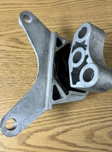Fits Alfa Romeo Giulietta 2010-2020 1.4 Left Engine Mounting (51838159) OEM - Picture 6 of 12