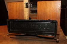 Antiguo G.D.W. MFG. Bandeja portaherramientas Co pieza de hierro fundido para una lanzadera de carbón