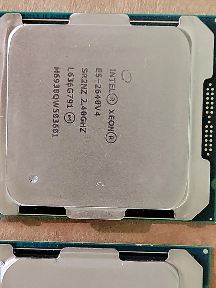 PAR DE CPU INTEL XEON 10 NÚCLEOS E5-2640 V4 @ 2,40 GHz a juego - SR2NZ Foto 2 de 2