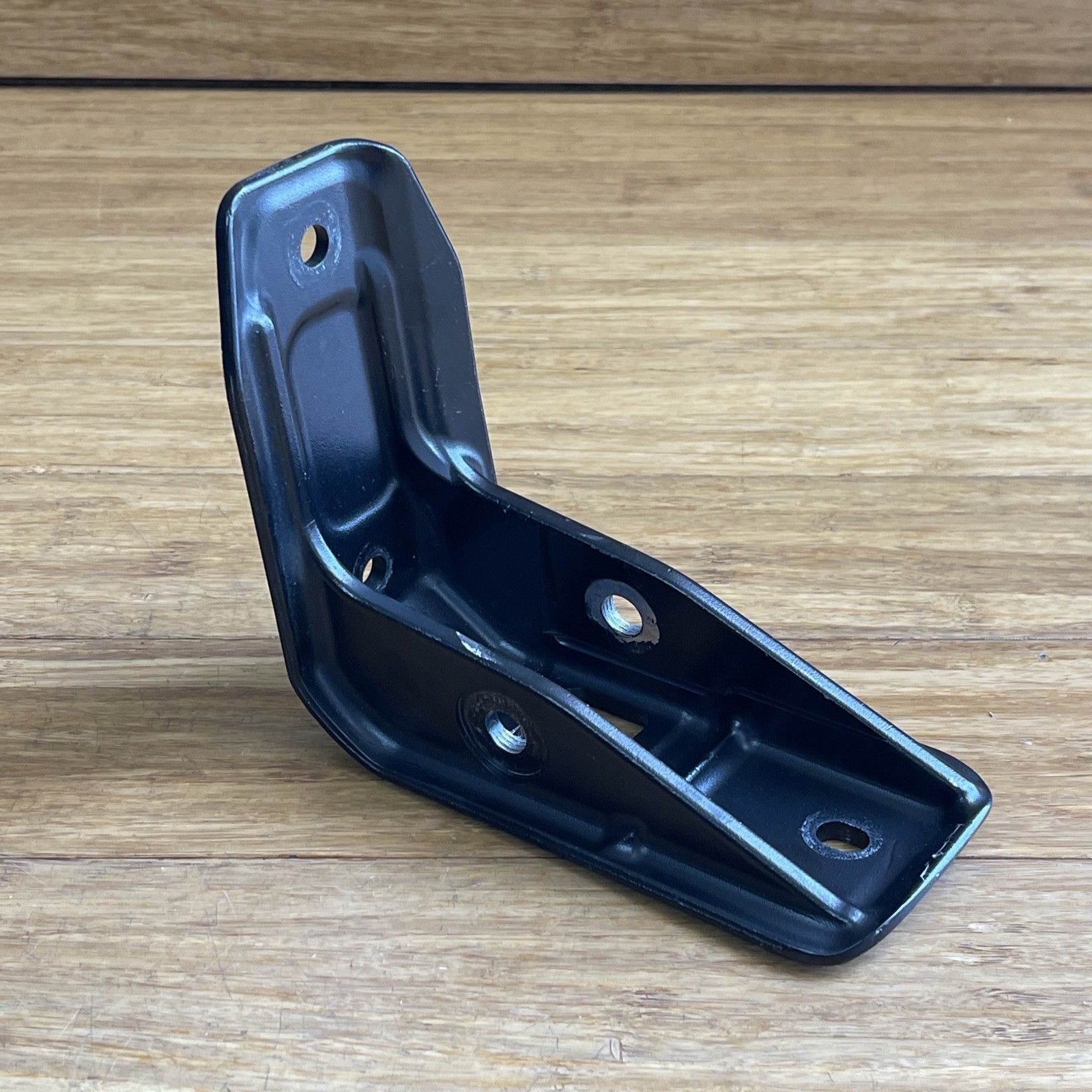 Audi R8 2018-2023 Front Right Support bracket