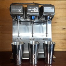 Hamilton Beach Commercial Milkshake Mixer 3 Speed 3 Head Model 950 With 3 Cups