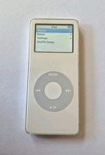 READ Apple iPod nano 1st Generation White 2 GB MA004LL Good Condition