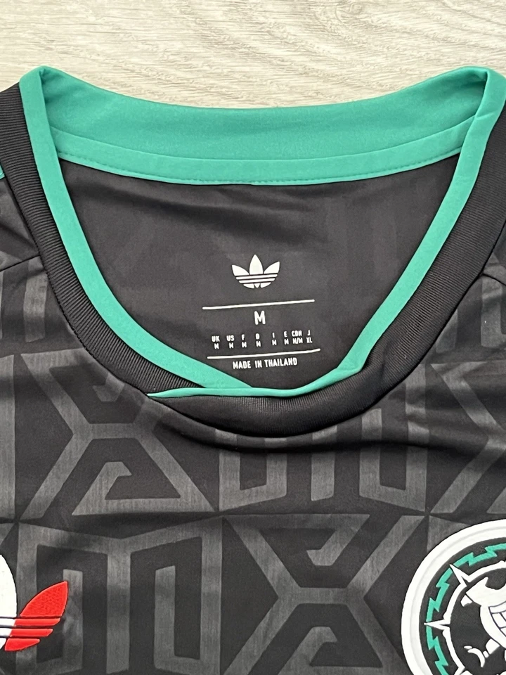 Camiseta Especial Adidas Talla Mediana - 2026 Selección México Foto 3 de 4