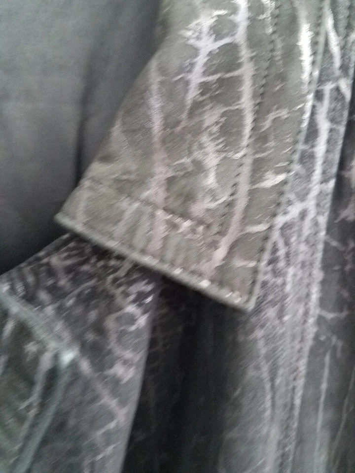 Women’s European Vintage Black Leather Jacket Textured Accents German Sz38/US 6 - Image 4 of 4