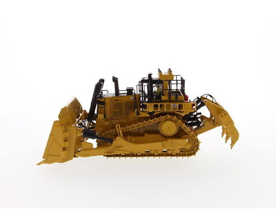 新品　未使用　CAT® D11 DOZER - TKN DESIGN 1:50 Cat® D11 Dozer - TKN Design — Diecast Masters America