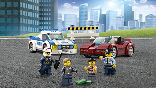 専用【売約済み】 Amazon.co.jp: LEGO City Police High-Speed Chase 60138 Building Kit