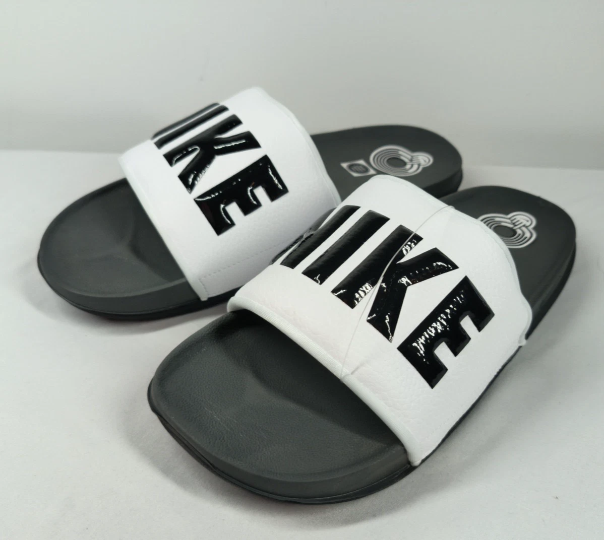 Nike Offcourt Slide grigio scuro nero bianco (BQ4639 001) taglia 10 uomo