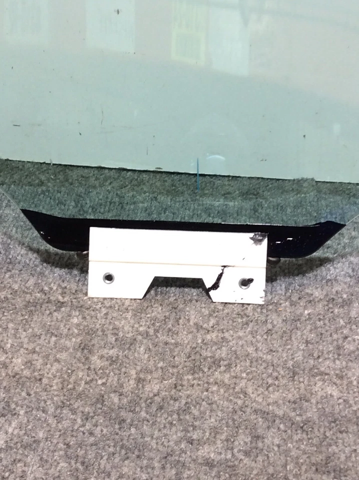 Lincoln FORD OEM 15-16 MKC стекло задняя дверь правое окно EJ7Z7825712A DD12304 GTY - Изображение 2 из 4