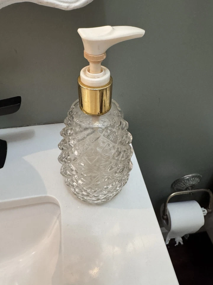Vintage Super CUTE w/ anthropology vibes, Crystal/ glass soap dispenser - Image 4 of 4