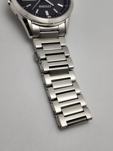 Citizen Exceed Eco-Drive Jour Date Titane Noir Argent Rond Solaire Montre Hommes - Photo 6 sur 10