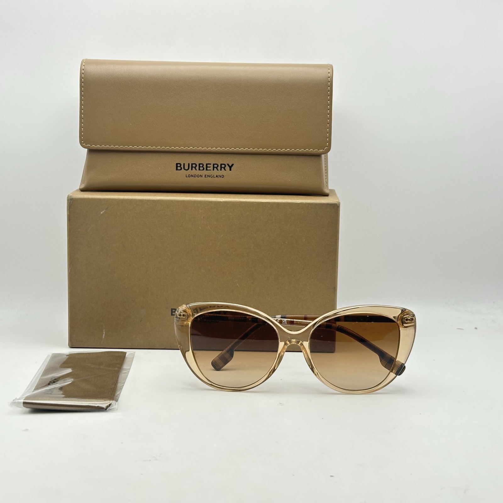 Burberry Womens PhantoS Gradient Lens Oversize Sunglasses BE4407 Peach
