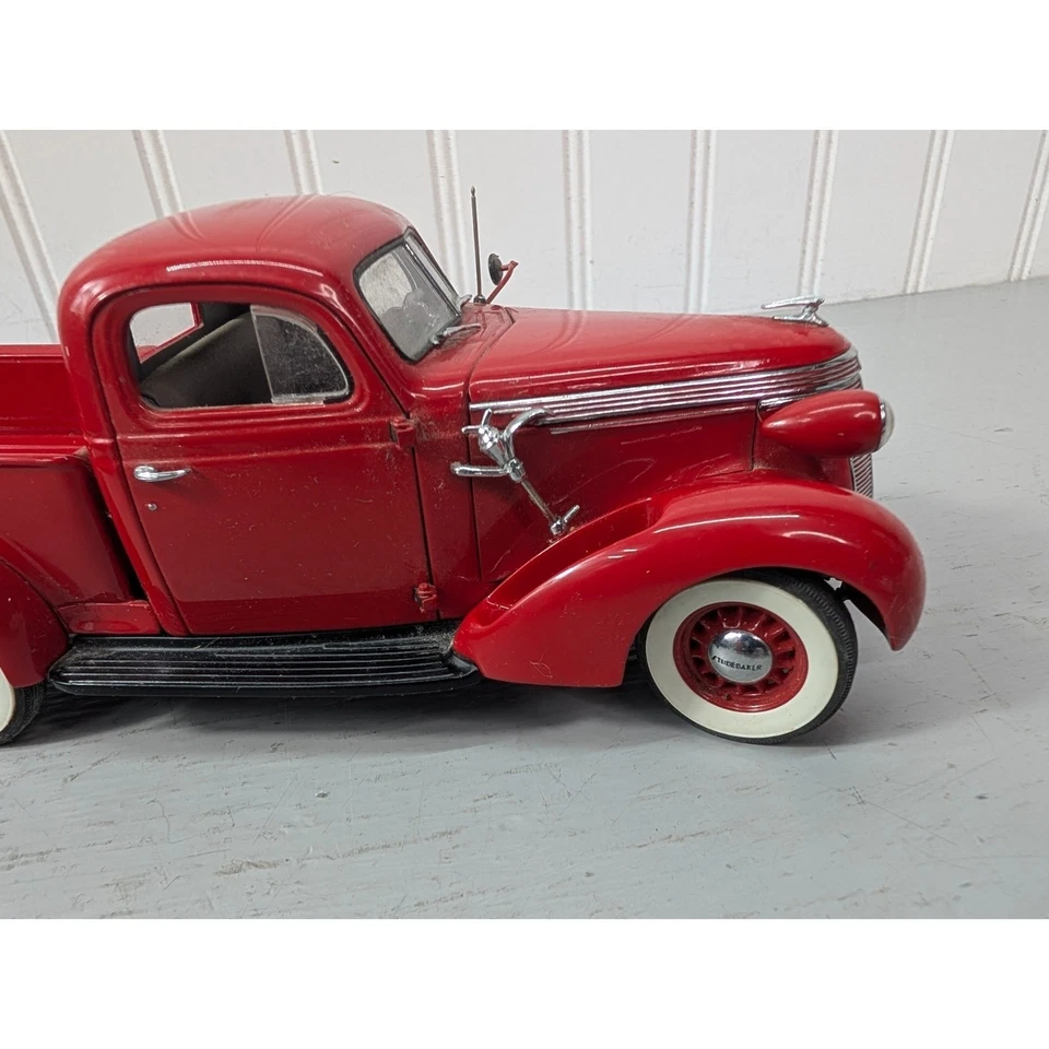 Danbury Mint Diecast Metal Red 1937 Studebaker Pickup Truck 1:24 Scale No Box - Image 4 of 4