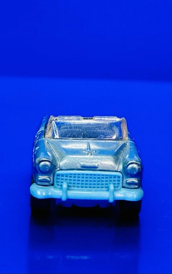 Matchbox SpongeBob Patrick 1955 Chevy Bel Air Convertible 1:65 - Image 2 of 4