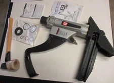 Grip Rite Tools Hardwood Flooring Stapler GR200FS used works great with hammer