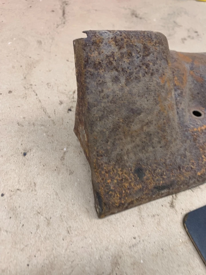 Oldsmobile Cutlass Olds V8 1978 1980 colector de escape cabezal protector térmico deflector Foto 2 de 4