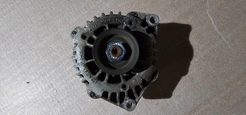 Alternador GM Avalanche 2002 OEM Foto 2 de 2