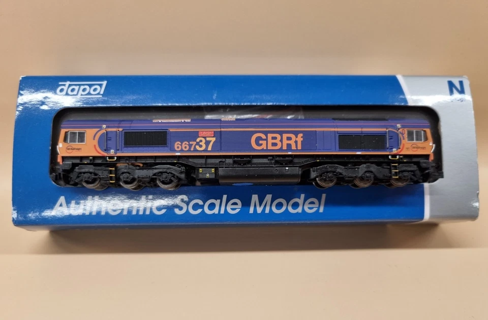 Dapol N Gauge 2D-007-006 Class 66 Locomotive 66737 'Lesia' GBRf -Zimo DCC Fitted - Image 3 of 4