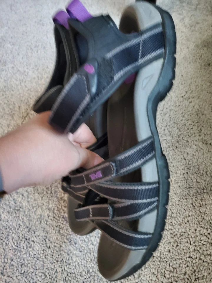 Teva Tirra Black And Purple Hiking Sandals 4266 Women's Size 9 Foto 2 de 4